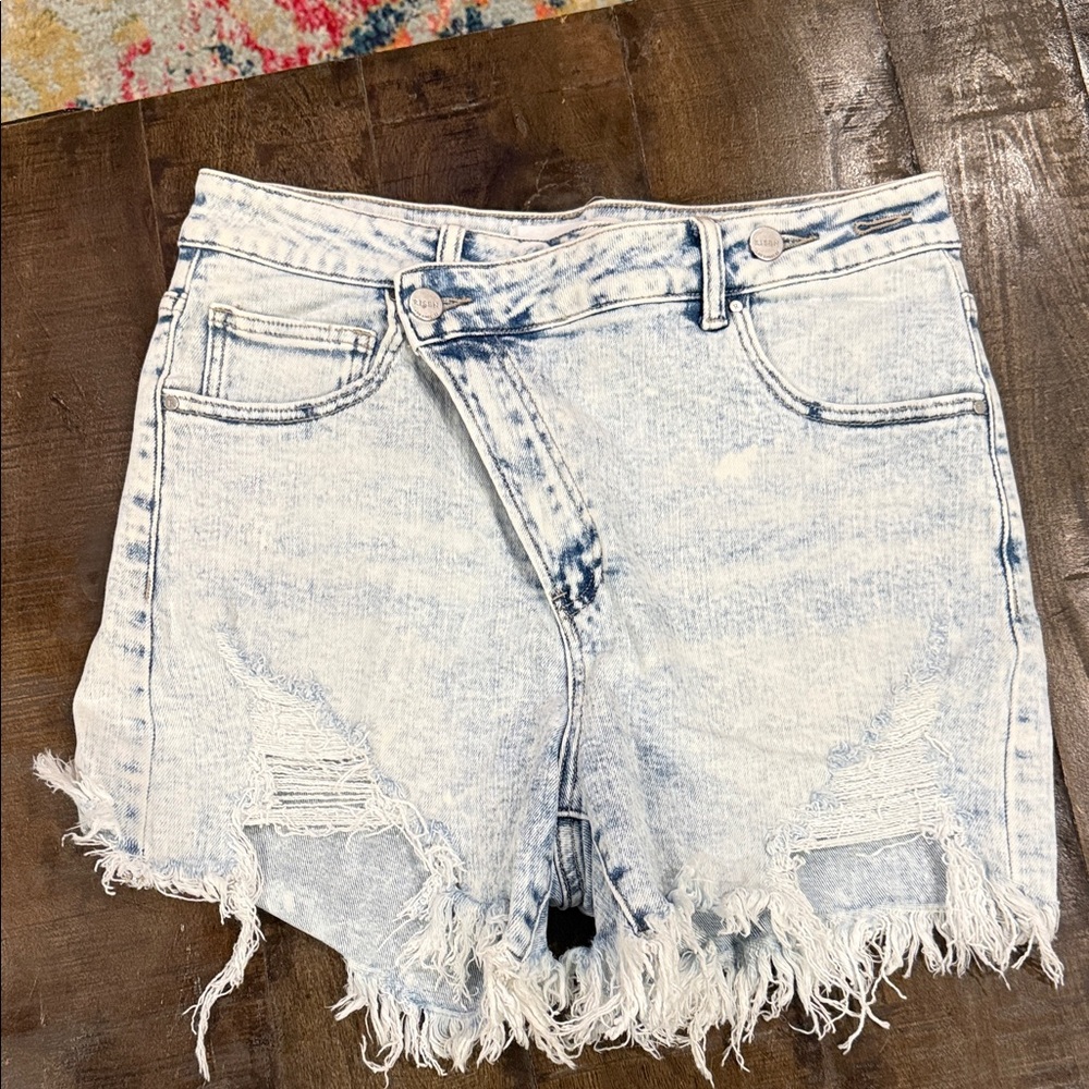 Risen Distressed Denim Women Shorts